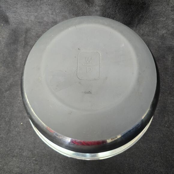 WP Heavy Duty Stainless Steel 6 Quart Mixing Bowl Rubber Bottom - Picture 3 of 6